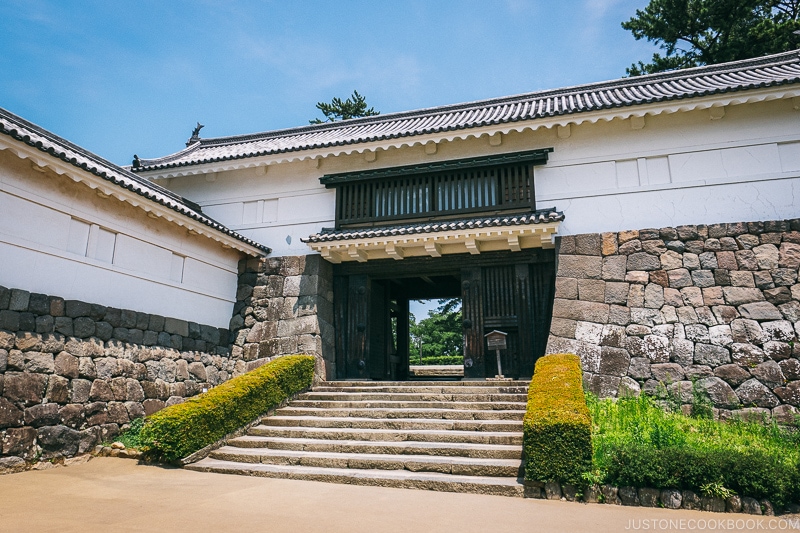 Tokiwagi Gate - Odawara Castle Guide | www.justonecookbook.com 
