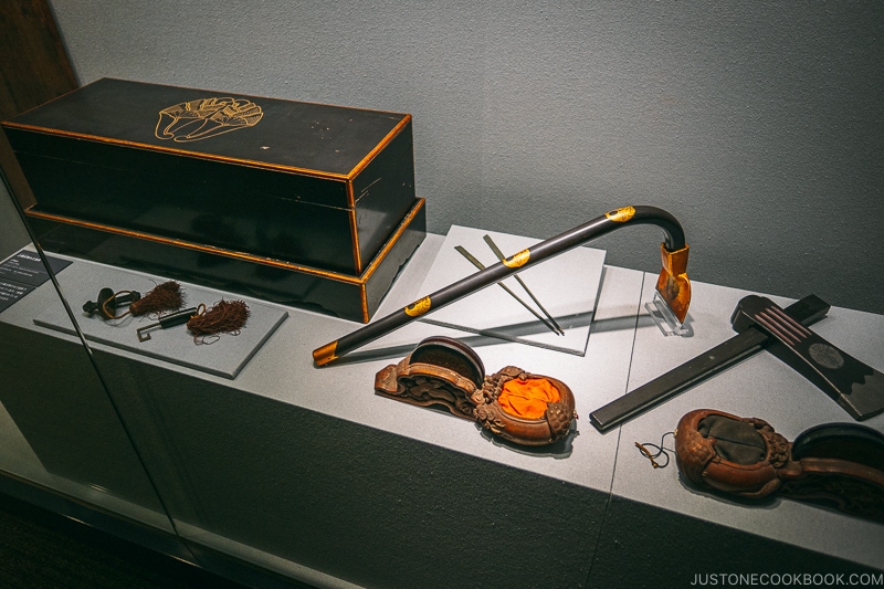 Artifacts on display in Odawara Castle - Odawara Castle Guide | www.justonecookbook.com 