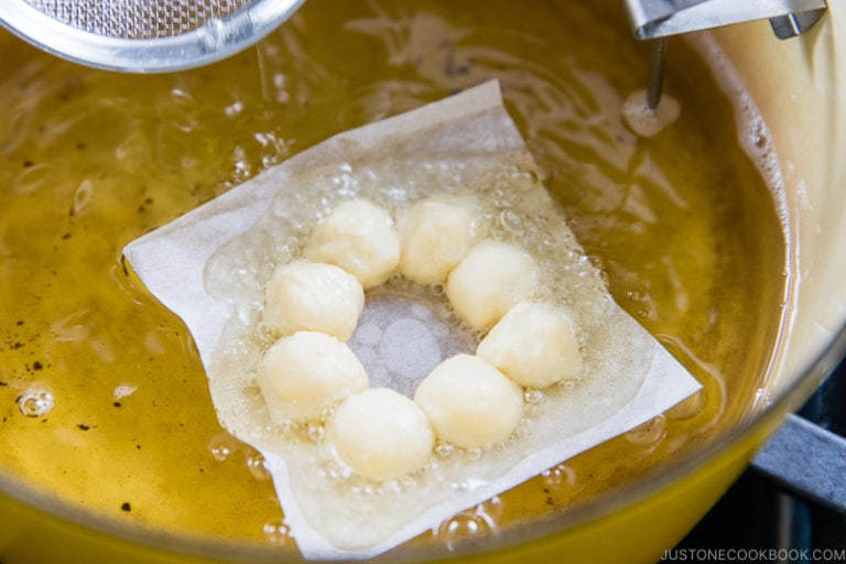 Pon de Ring Donut Recipe ポンデリング • Just One Cookbook