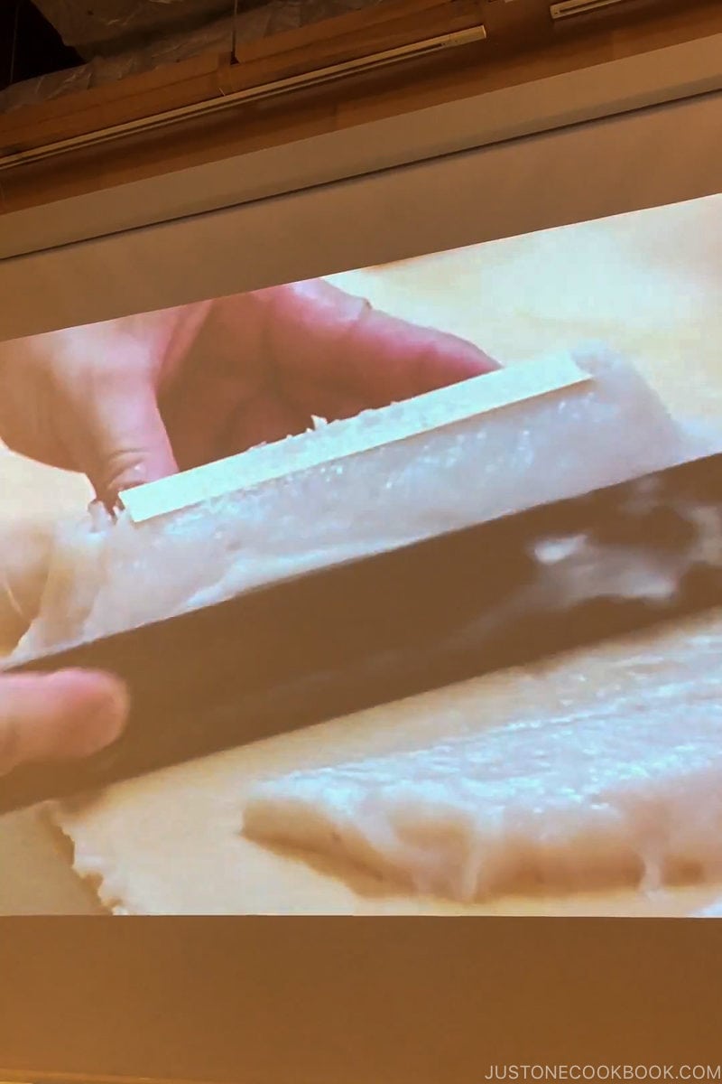 video tutorial on how to make kamaboko - Make Fish Cakes at Suzuhiro Kamaboko Museum | www.justonecookbook.com 