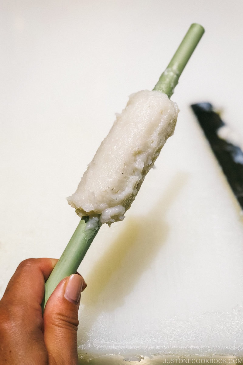 chikuwa fish cake rolled up on stick - Make Fish Cakes at Suzuhiro Kamaboko Museum | www.justonecookbook.com