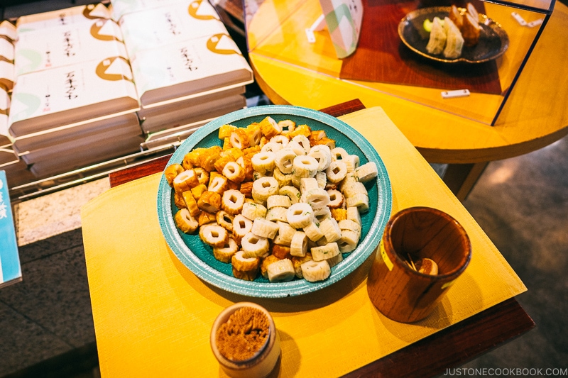 food samples inside Suzunari Market - Make Fish Cakes at Suzuhiro Kamaboko Museum | www.justonecookbook.com