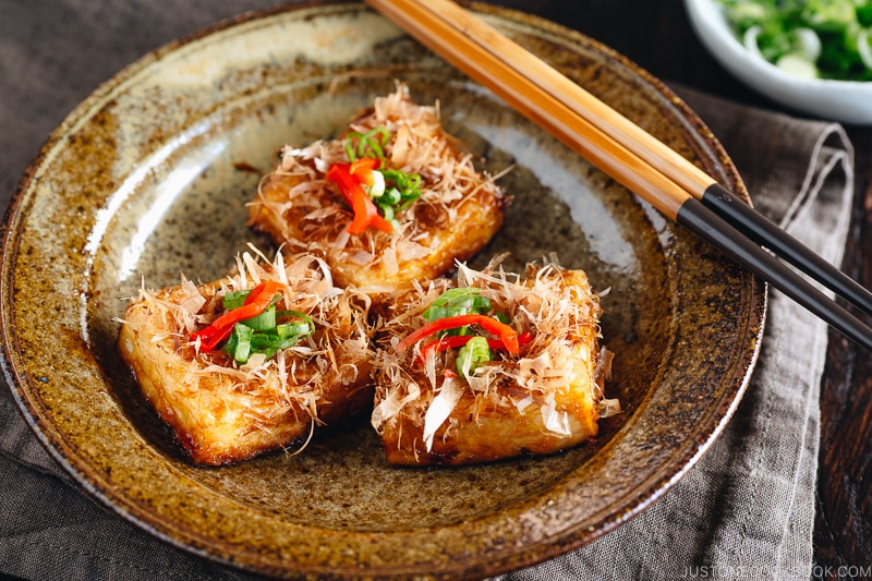 Teriyaki tofu on a Japanese plates.