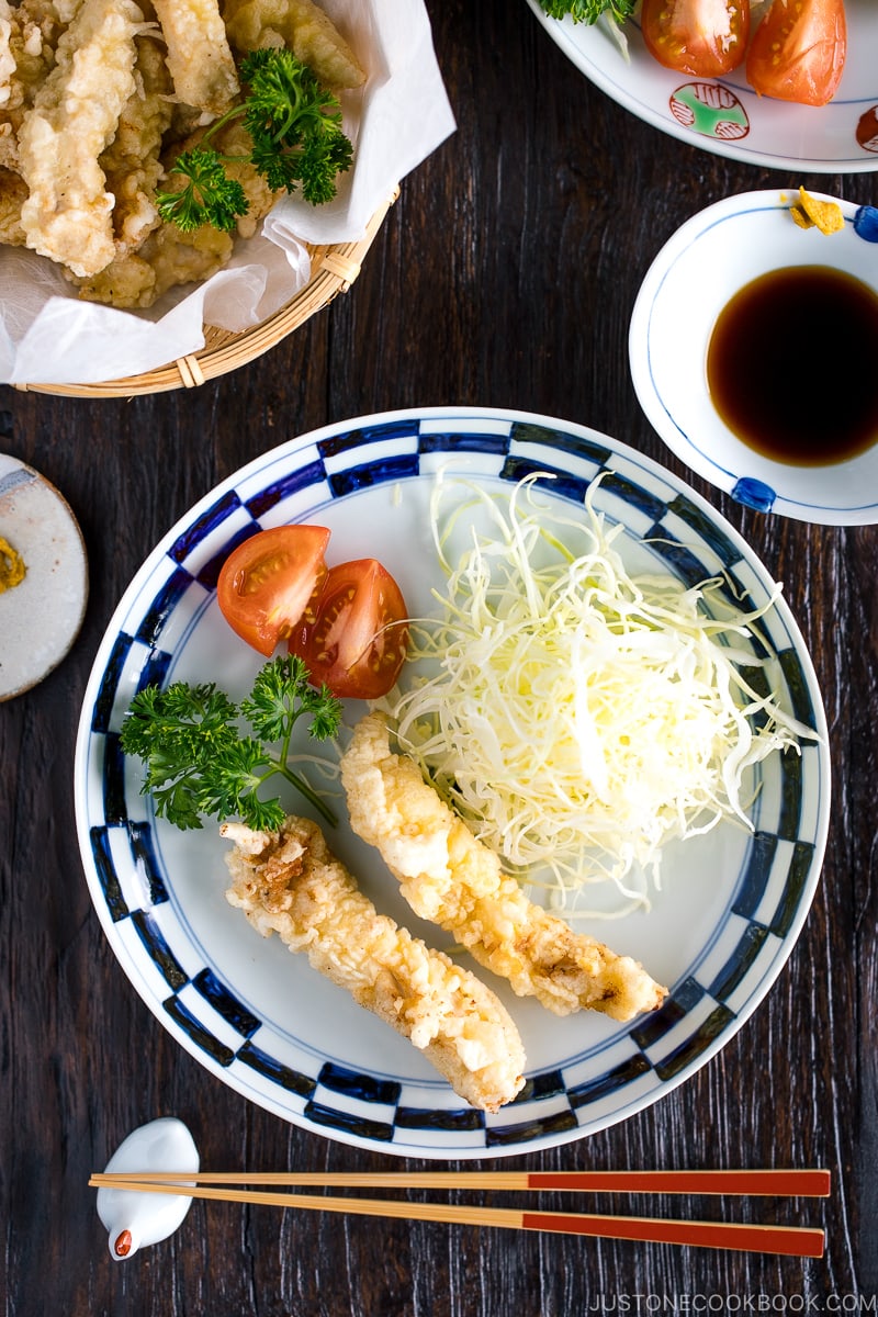 Chicken Tempura (Toriten) served in a bamboo basket and a Japanese plate.