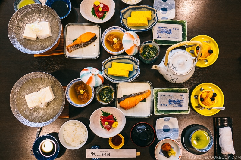 Kaiseki meal at Gora Hanaogi Sounkaku Japanese teacher - Hakone Gora Travel Guide | www.justonecookbook.com 