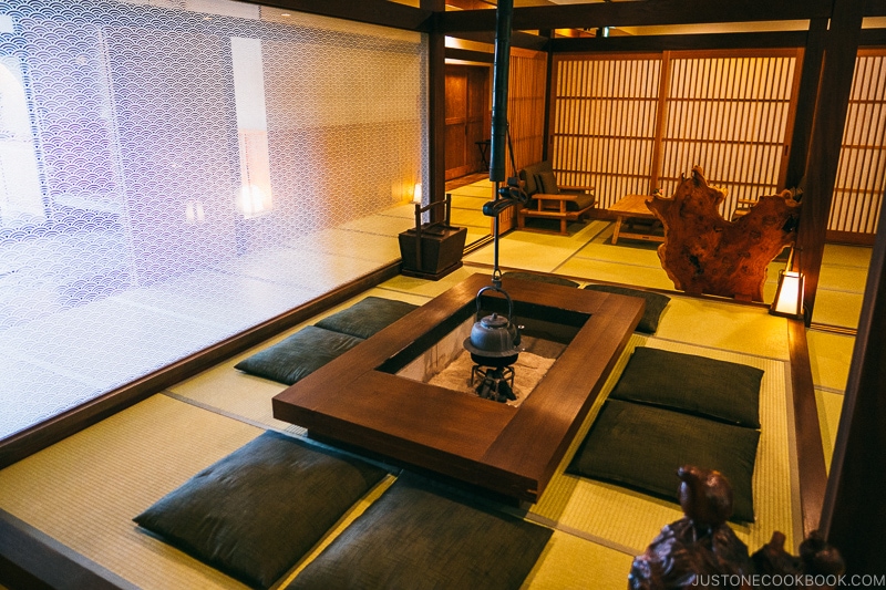 sitting area around a traditional Japanese hearth at Gora Hanaogi Sounkaku