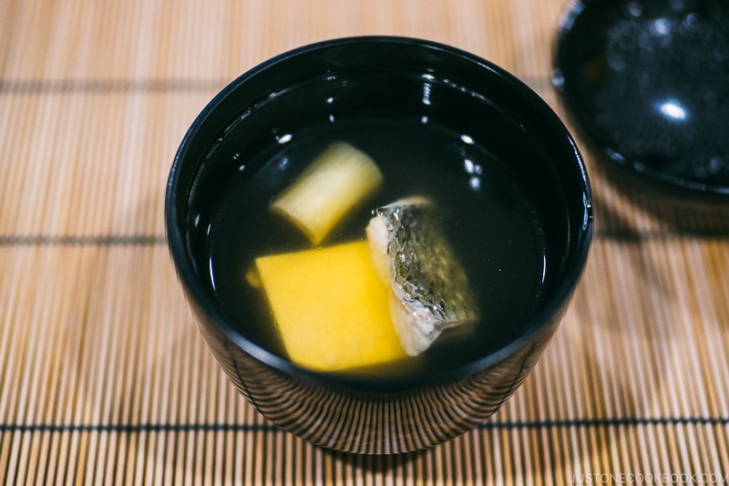 Kaiseki meal at Gora Hanaogi Sounkaku sea perch in clear soup - Hakone Gora Travel Guide | www.justonecookbook.com