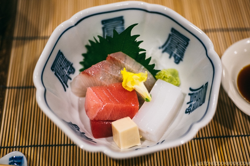 Kaiseki meal at Gora Hanaogi Sounkaku Amberjack, squid, tuna sashimi - Hakone Gora Travel Guide | www.justonecookbook.com
