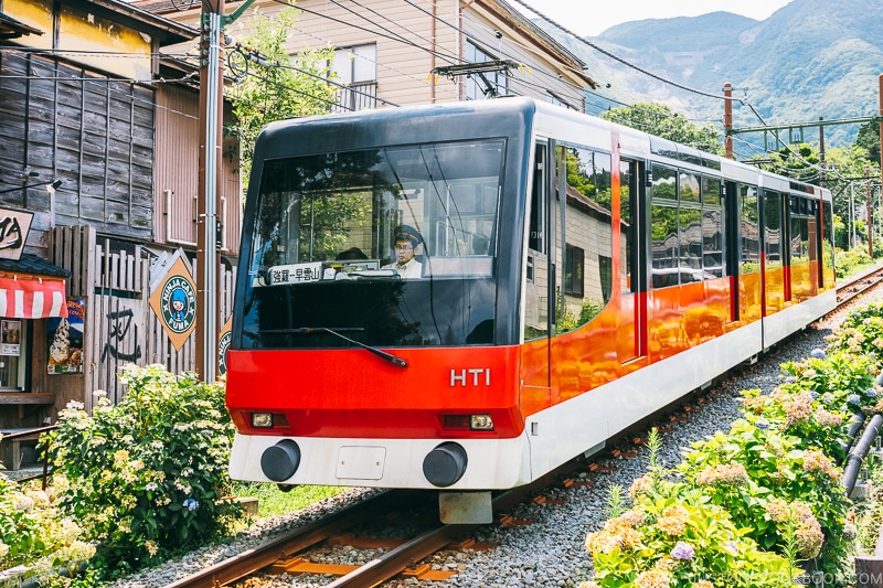 Hakone Tozan Cable Car - Hakone Gora Travel Guide | www.justonecookbook.com