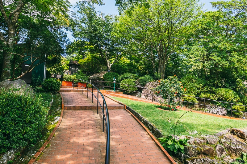 pathway inside Hakone Gora Park - Hakone Gora Travel Guide | www.justonecookbook.com 