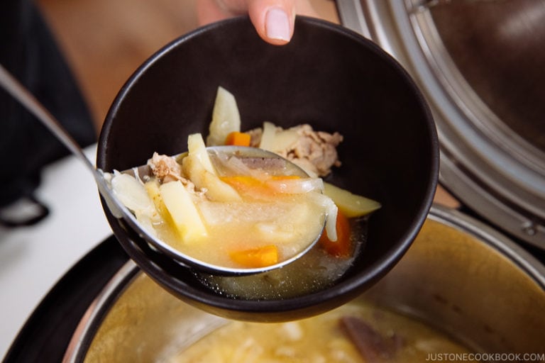 Instant Pot Tonjiru (Pork and Vegetable Miso Soup) 豚汁(圧力鍋) • Just One