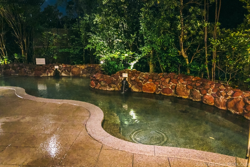outdoor onsen - Onsen Etiquette: Your Guide to Japanese Hot Springs | www.justonecookbook.com
