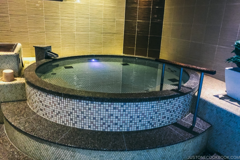 indoor onsen - Onsen Etiquette: Your Guide to Japanese Hot Springs | www.justonecookbook.com