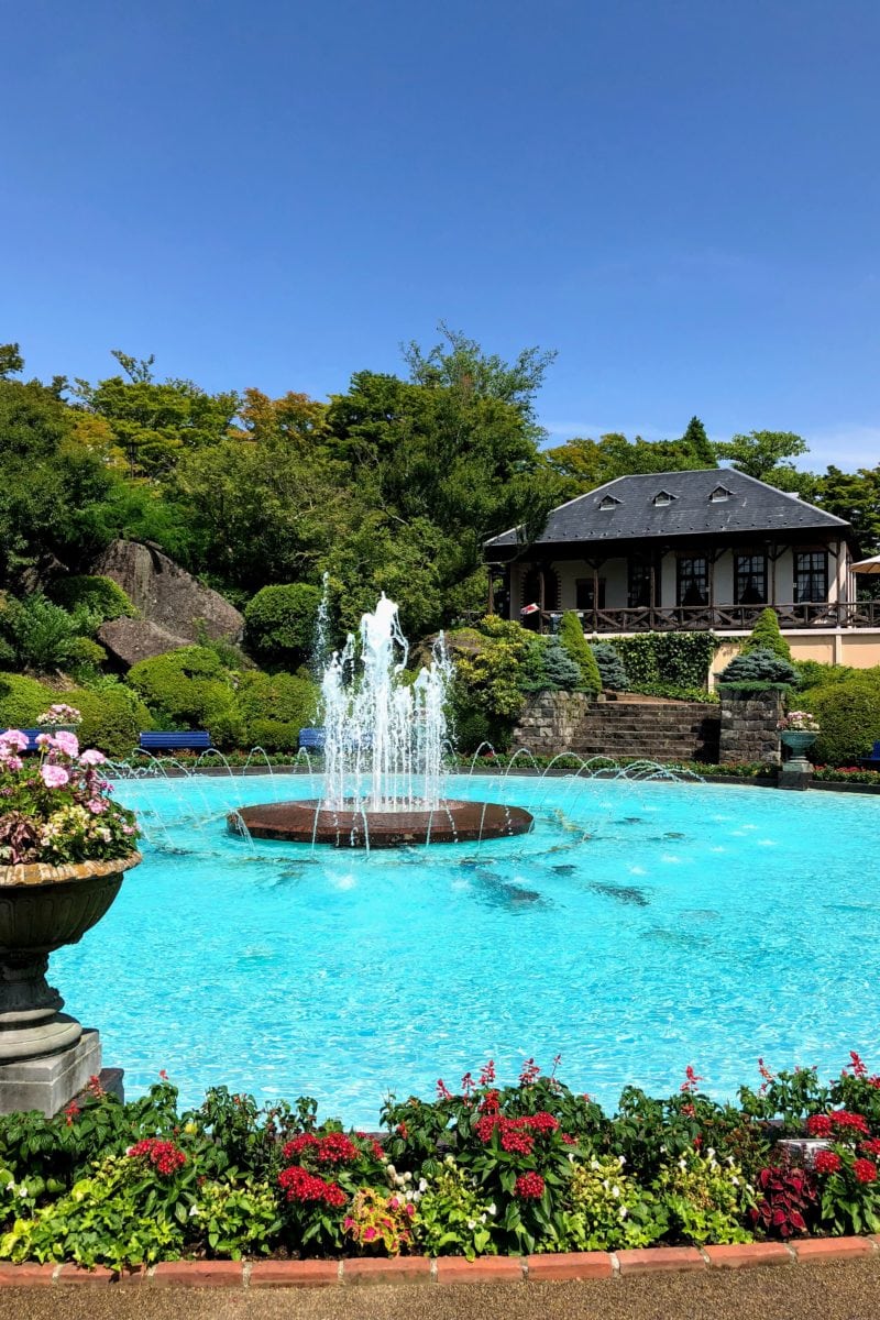 the fountain at Hakone Gora Park - Hakone Gora Travel Guide | www.justonecookbook.com 