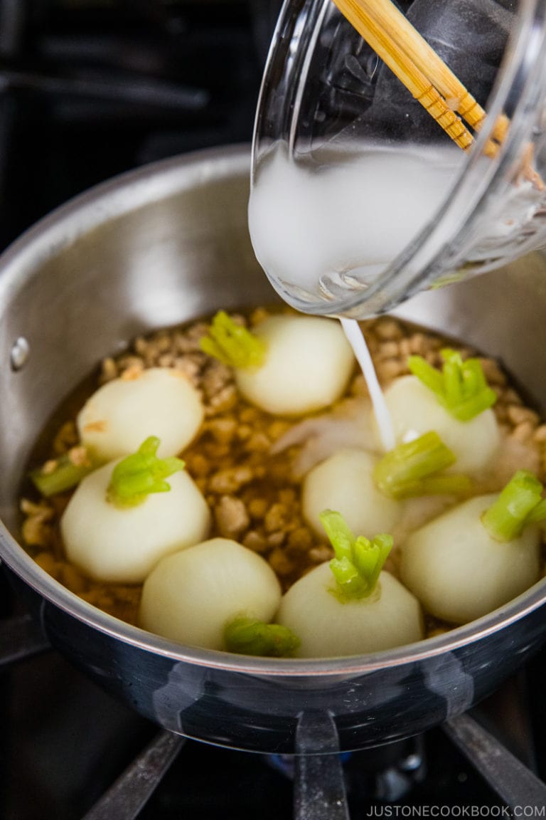 How to Thicken Sauce and Soup (Cornstarch Slurry) • Just One Cookbook