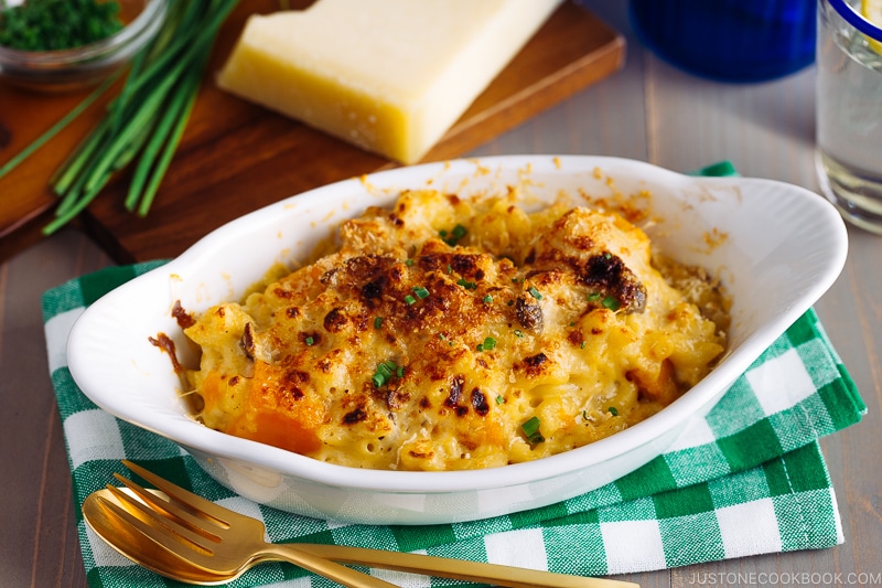 Kabocha Gration (Baked Macaroni with Kabocha) served in gratin dishes.