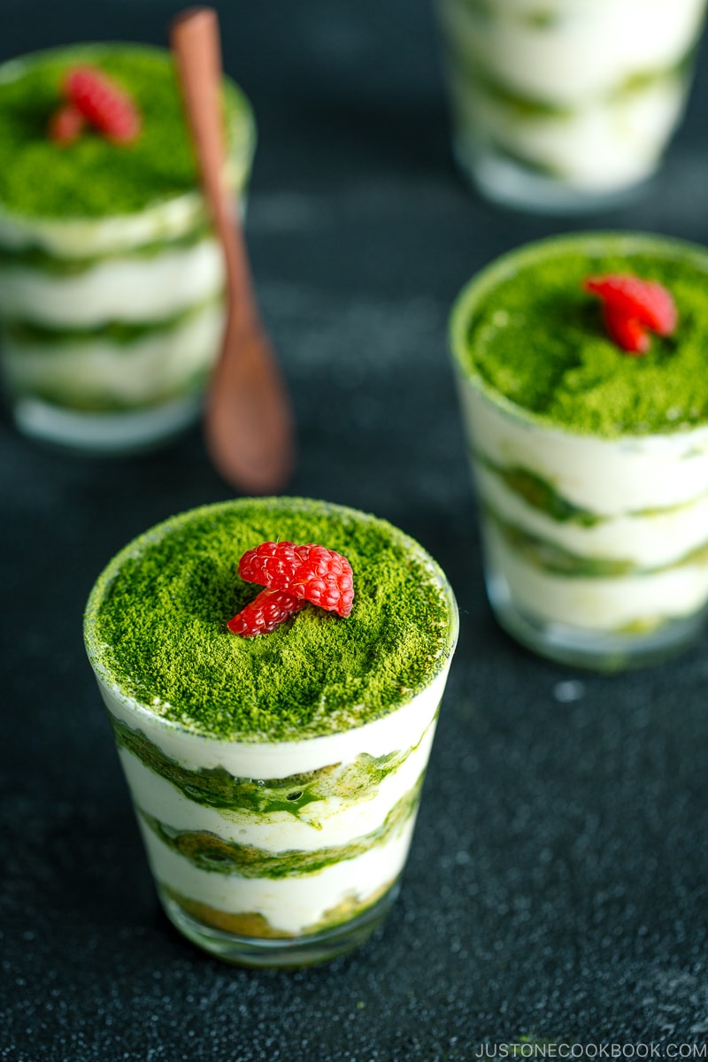 https://www.justonecookbook.com/wp-content/uploads/2019/11/Matcha-Tiramisu-6402-III.jpg