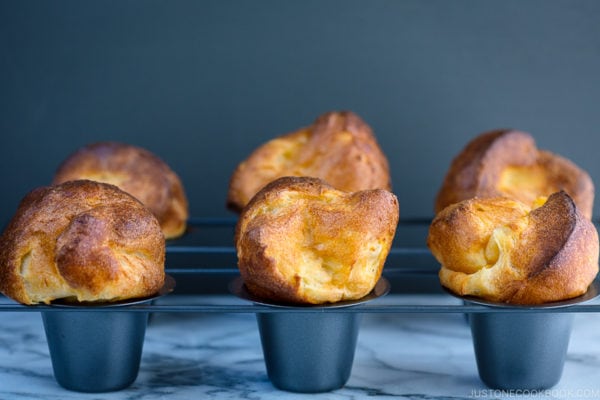 Popovers placed in the special popover pans.