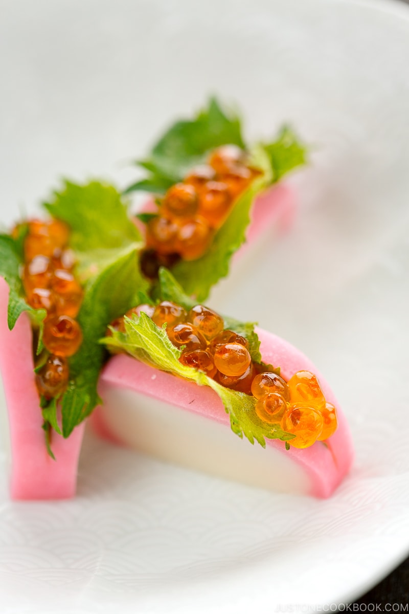 Salmon roe and shiso leaf stuffed inside the kamaboko fish cake.