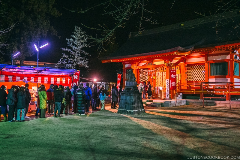 People lined at up the shrine on New Year's eve - Celebrate New Year at Isawa Onsen in Yamanishi | www.justonecookbook.com 