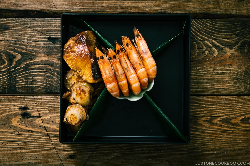 Packing Osechi Ryori (Japanese New Year Food)