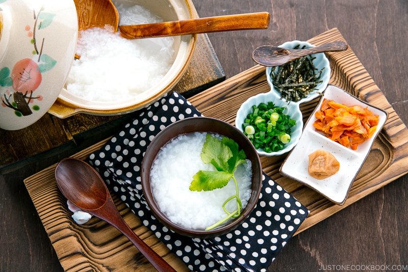 https://www.justonecookbook.com/wp-content/uploads/2019/12/Rice-Porridge-Recipe-2138-I-1.jpg