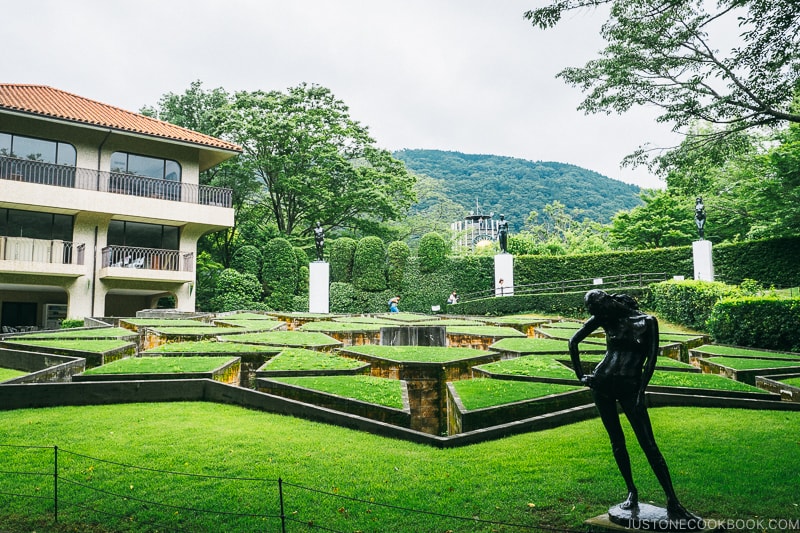 The Garden of Star Maze - The Fabulous Museums in Hakone | www.justonecookbook.com 