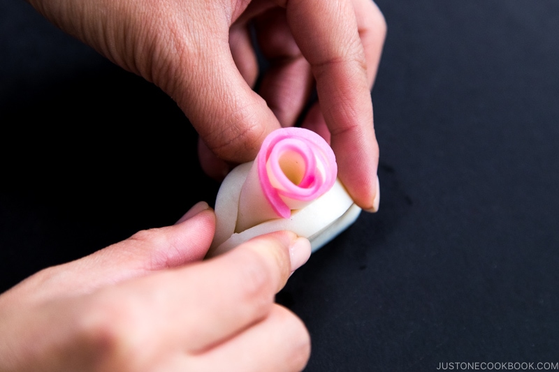 Kamaboko Rose (Kohaku Bara)