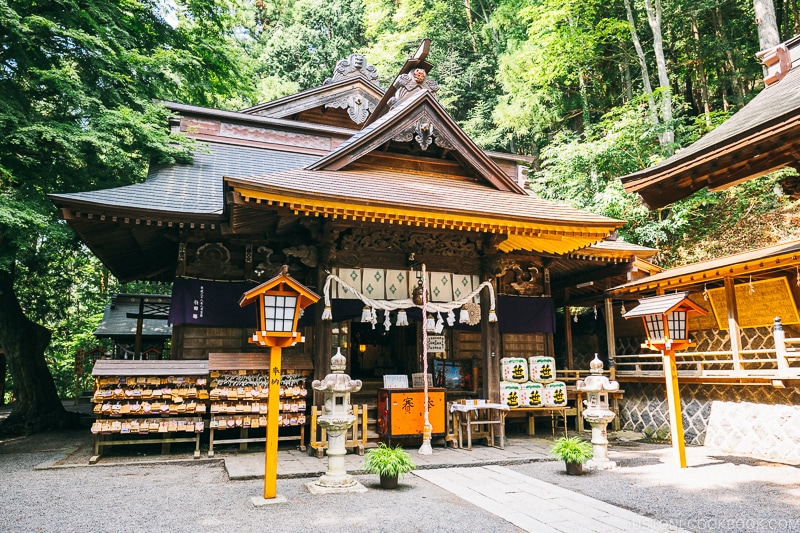 Arakura Fuji Sengen Jinja (Shrine) - Things to do around Lake Kawaguchi | www.justonecookbook.com 