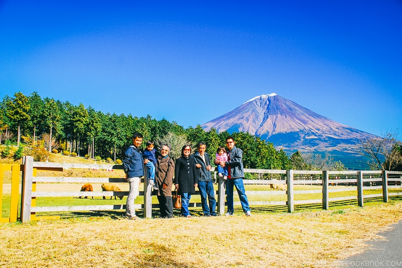 family picture in front of Mt. Fuji - Things to do around Lake Kawaguchi | www.justonecookbook.com 