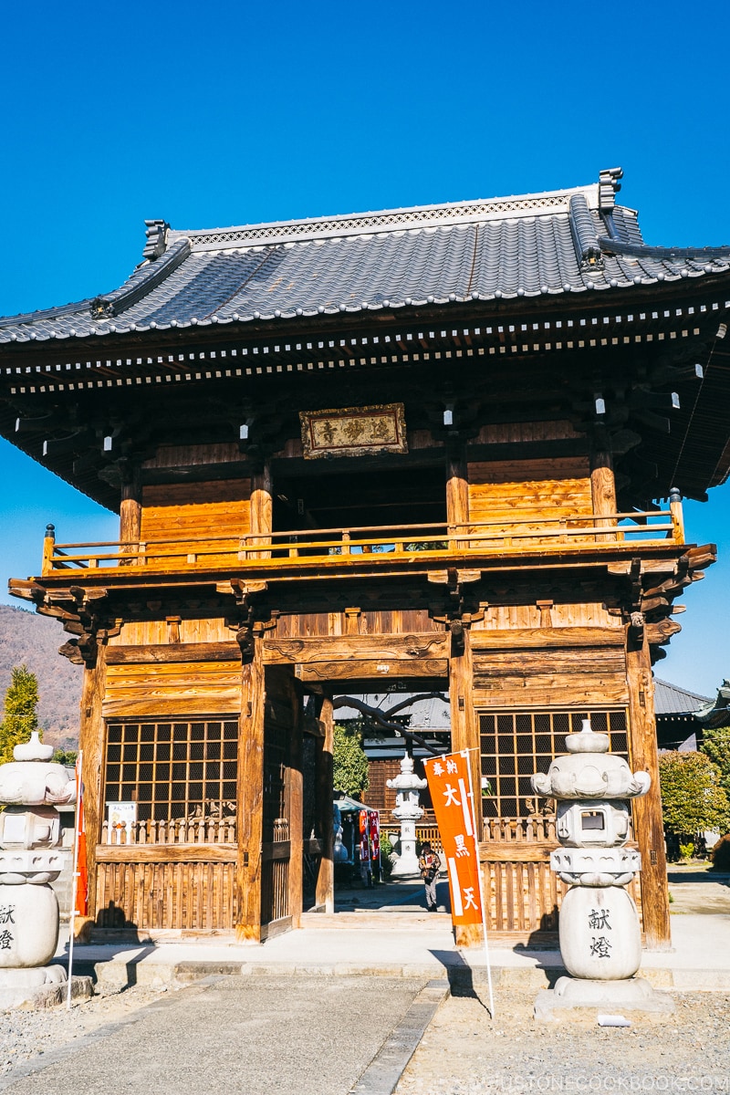 Ukaiyama Onmyo Temple - Yamanashi Fruit Picking and Wine Tasting | www.justonecookbook.com 