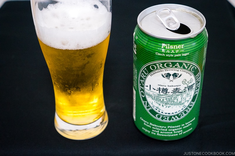 Hokkaido Brewing Company Otaru Bakusyu Pilsner - Japanese Beer Guide (Big Beer + Craft Beer) | www.justonecookbook.com 