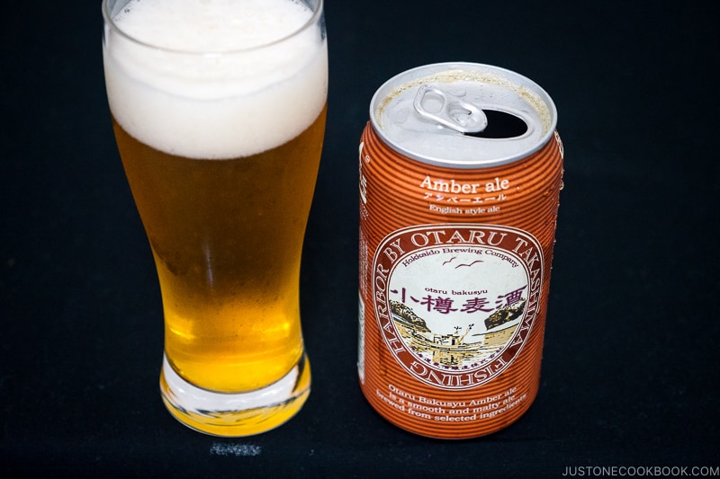 Hokkaido Brewing Company Otaru Bakusyu Amber Ale - Japanese Beer Guide (Big Beer + Craft Beer) | www.justonecookbook.com 