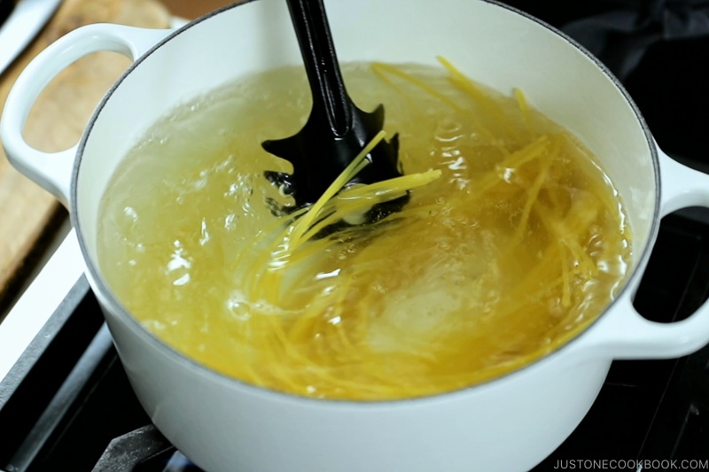 Quick Japanese Pasta with Shrimp and Broccolini 2