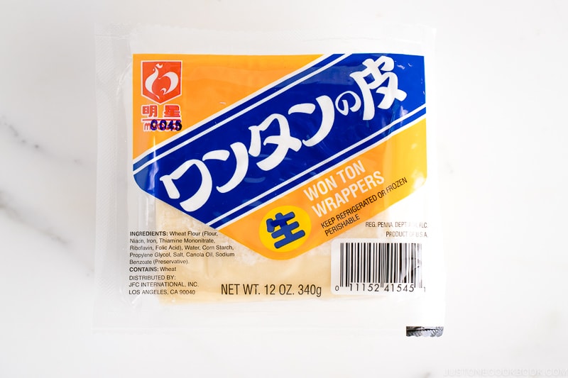 Emballages Wonton |  Recettes japonaises faciles sur JustOneCookbook.com