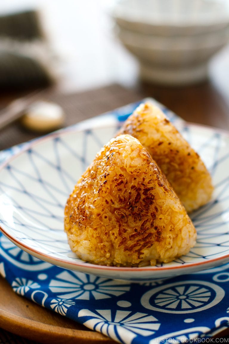 Yaki Onigiri (Grilled Rice Ball) 焼きおにぎり • Just One Cookbook