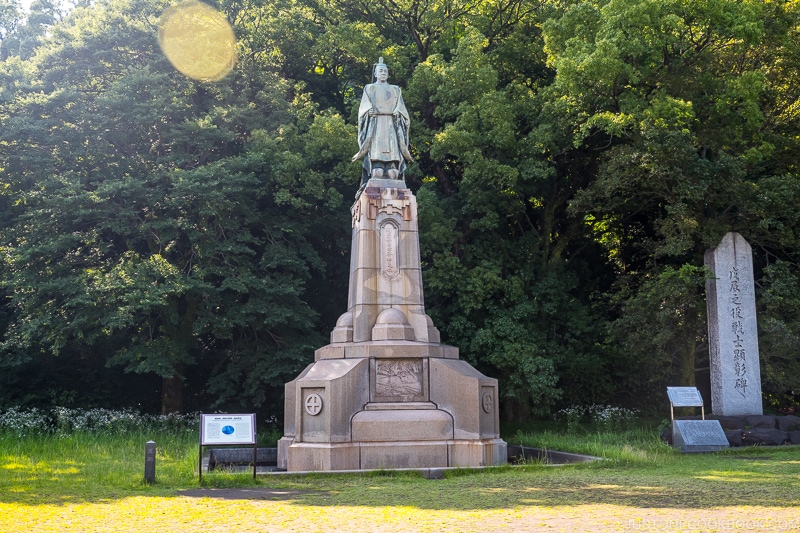 statue of Shimazu Nariakira at Terukuni Jinja