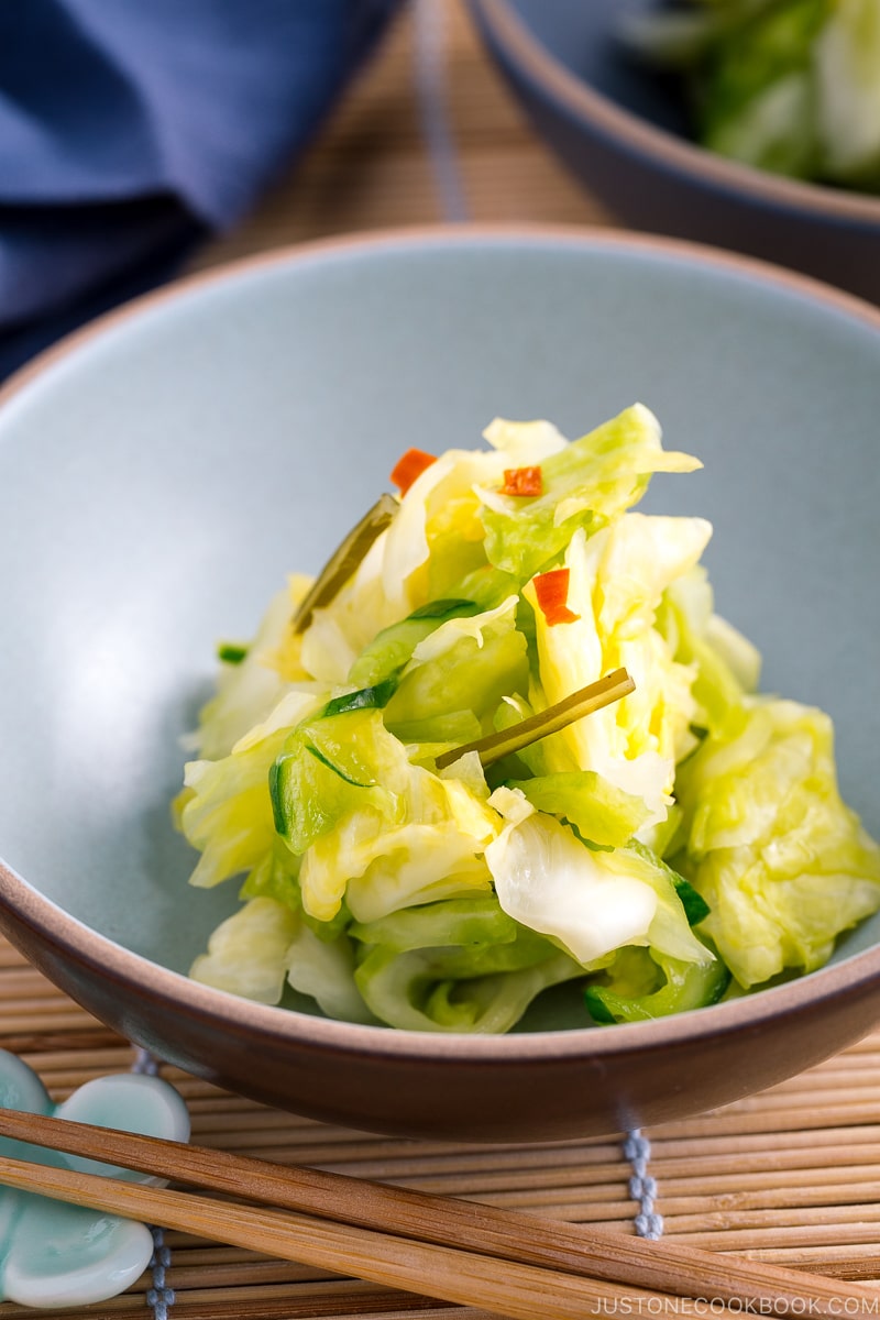 Chuka-fu shredded cabbage recipe