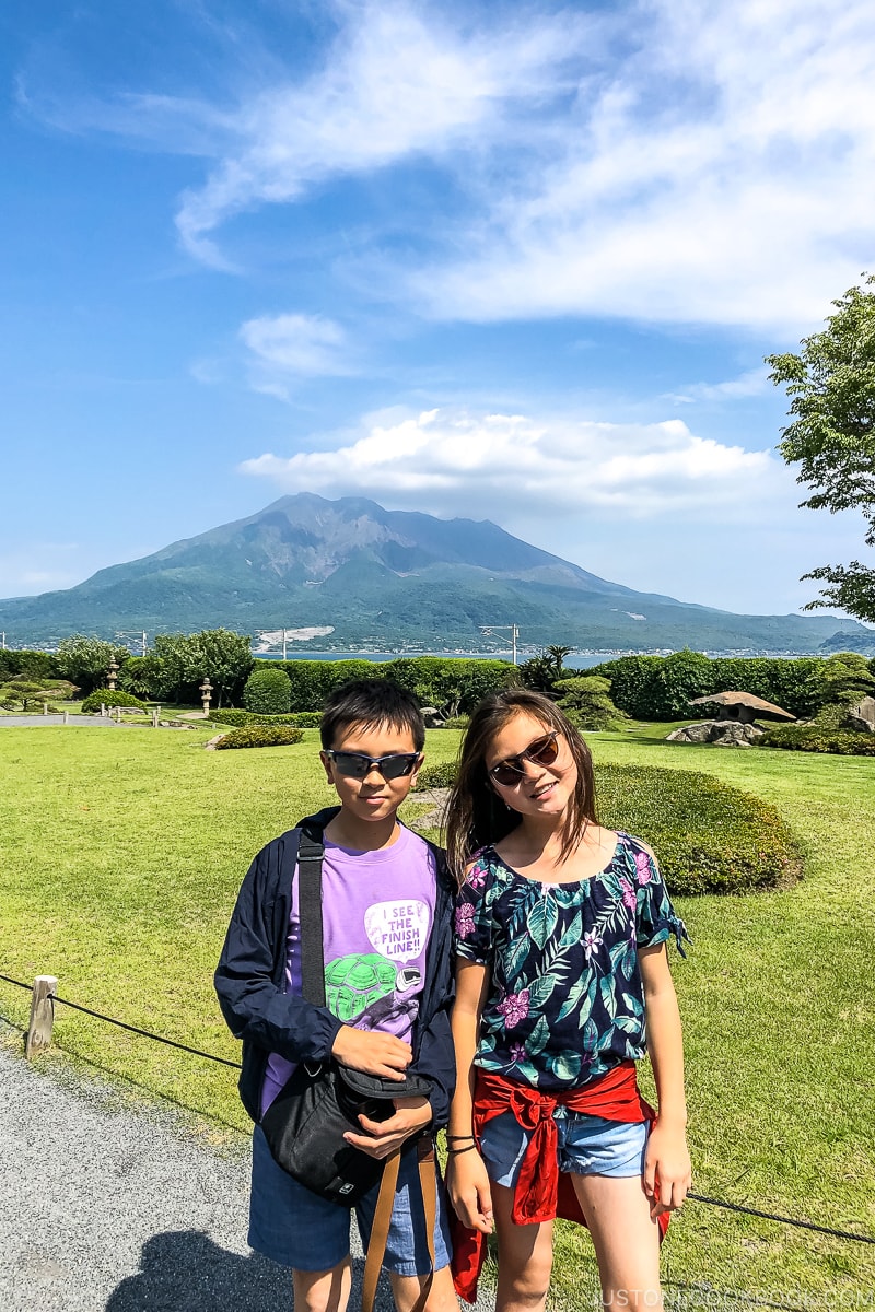 view of Sakurajima from Sengan-en 仙巌園