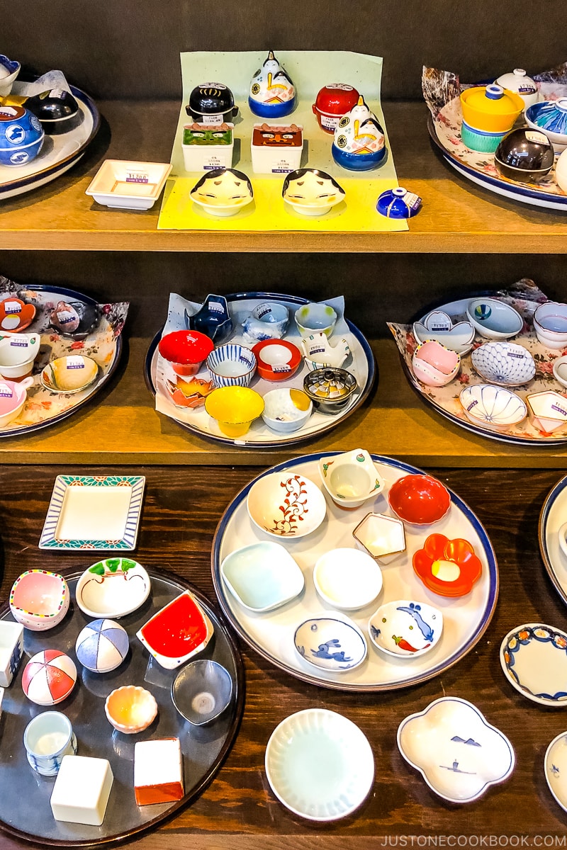 porcelain dishes on display at Arita Sera