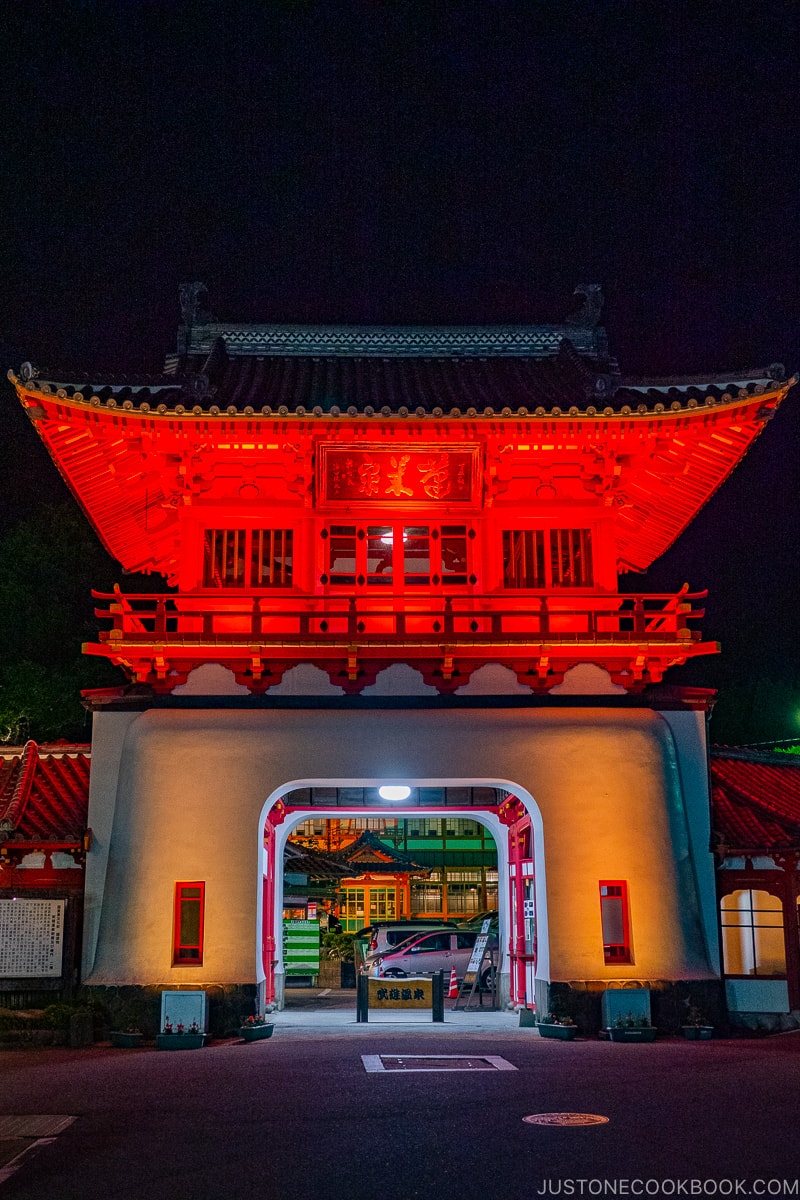 Takeo Onsen Romon Gate at night