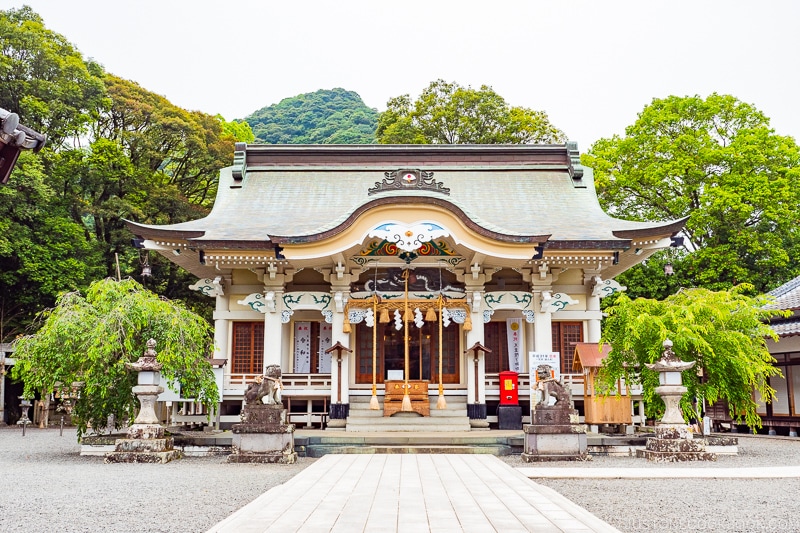 Takeo Shrine main hall