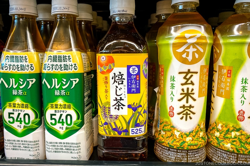 Japanese tea bottles including hojicha on a shelf