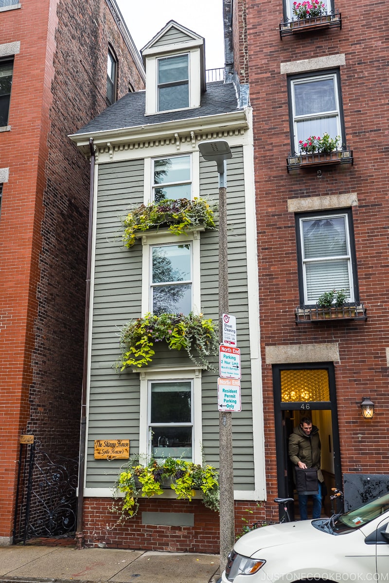 the skinny house in Boston