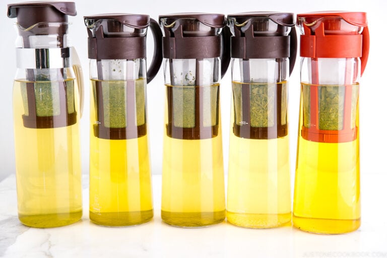 How to Cold Brew Green Tea 水出し緑茶 • Just One Cookbook