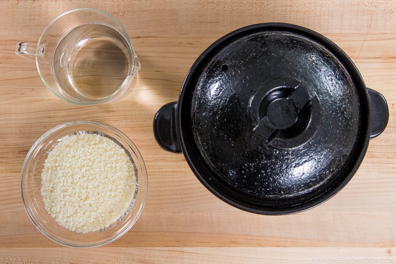 How to Make Rice in Donabe Ingredients