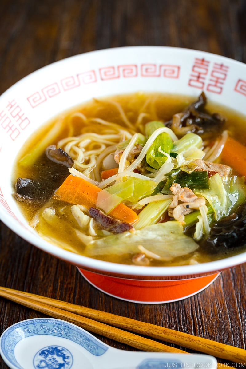 A ramen bowl containing tan men.