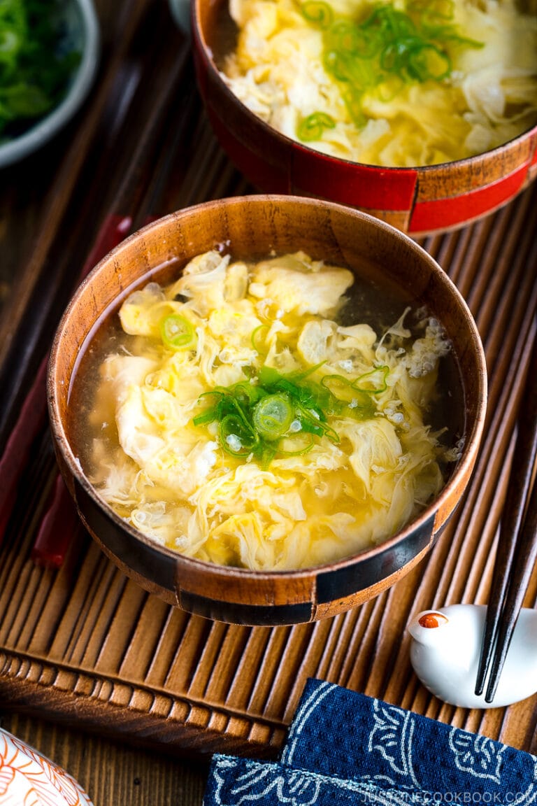 Easy Japanese Egg Drop Soup (Kakitamajiru) かきたま汁 • Just One Cookbook