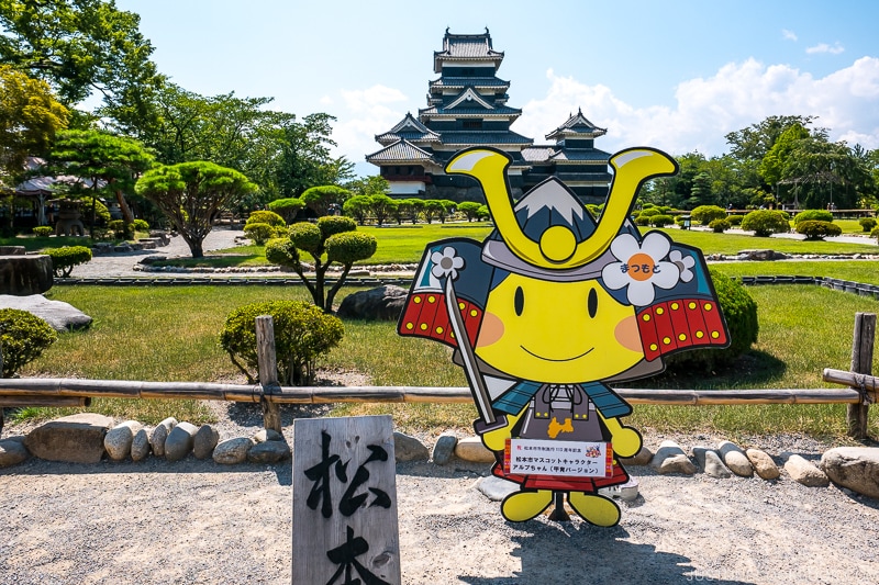 view of Matsumoto Castle and mascot