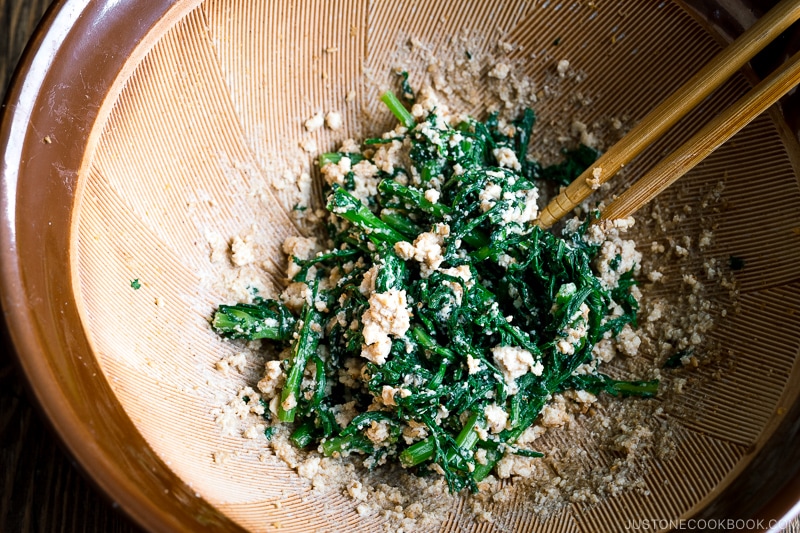 Japanese mortar containing Chrysanthemum Greens and Tofu Salad (Shungiku Shiraae).